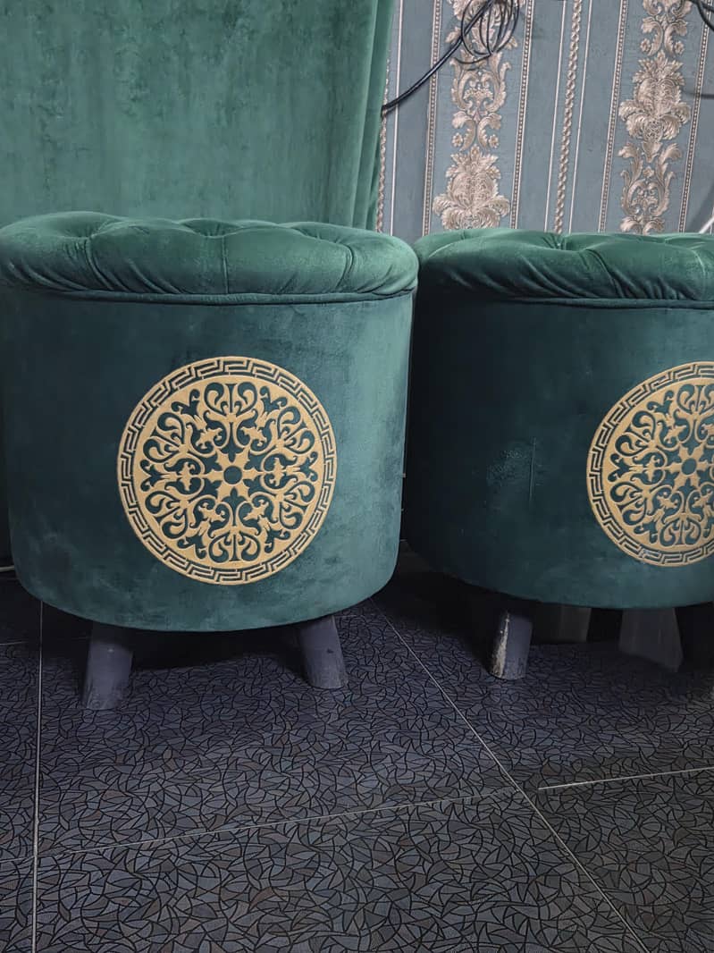 stools for bedroom 2