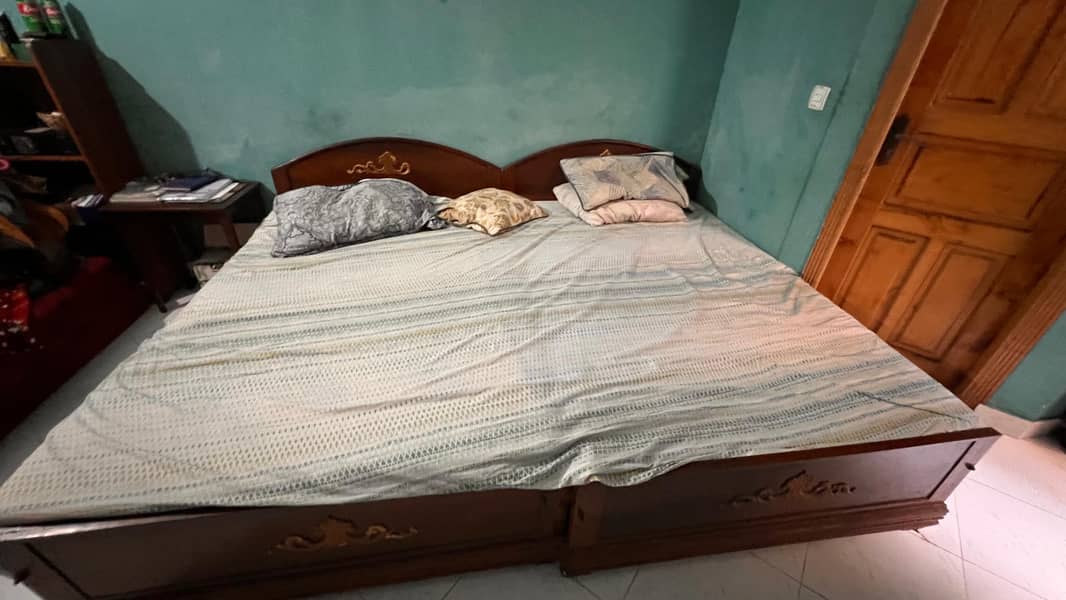 Sheesham bed 1