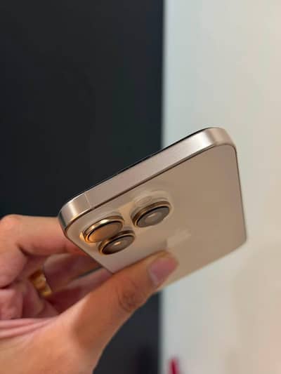 iPhone 16 Pro Max JV