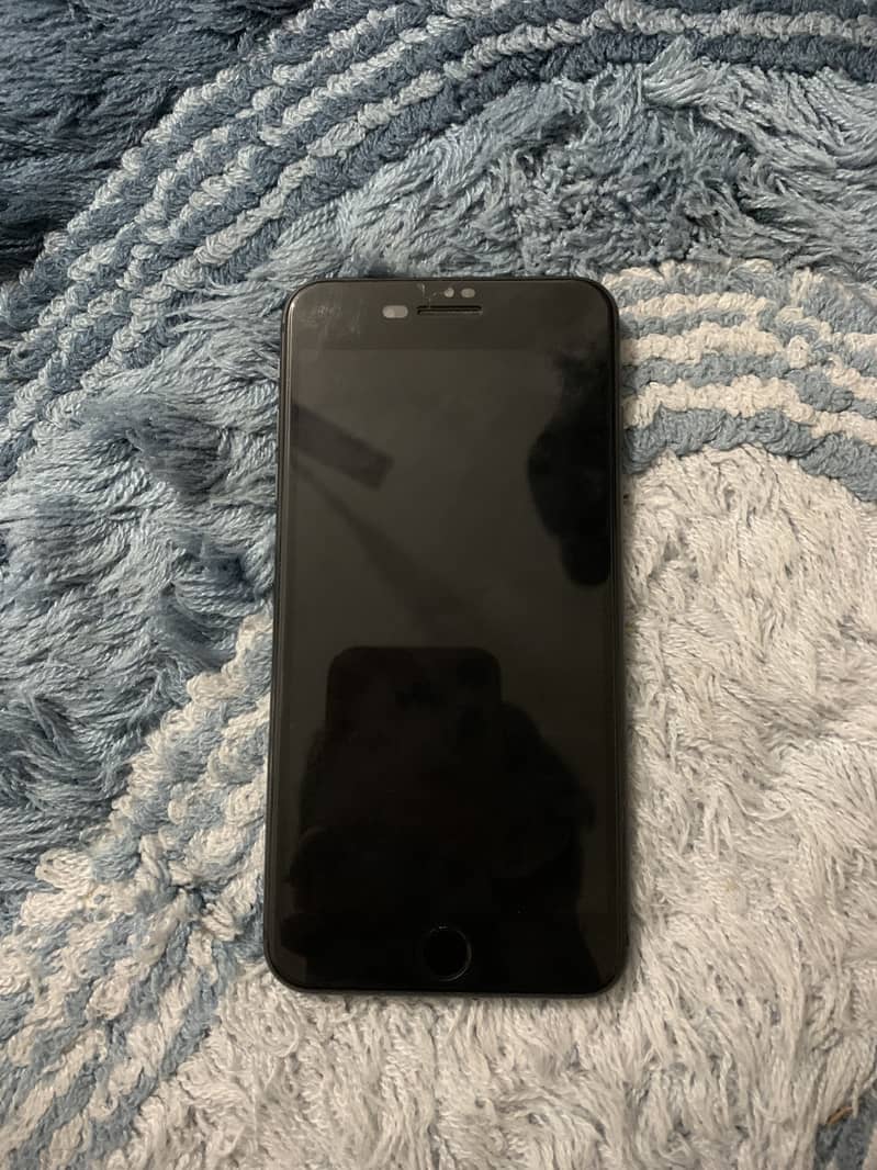 Apple iPhone 8 Plus 1
