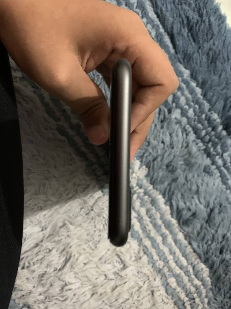 Apple iPhone 8 Plus 5
