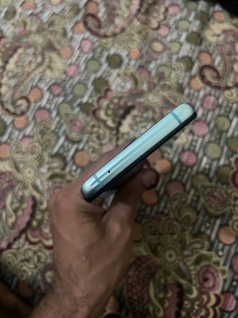 One Plus 8 Pro 6