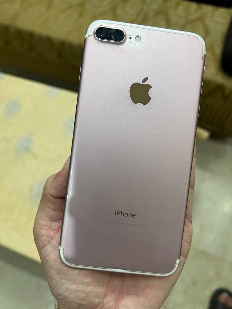 Apple iPhone 7 Plus 0