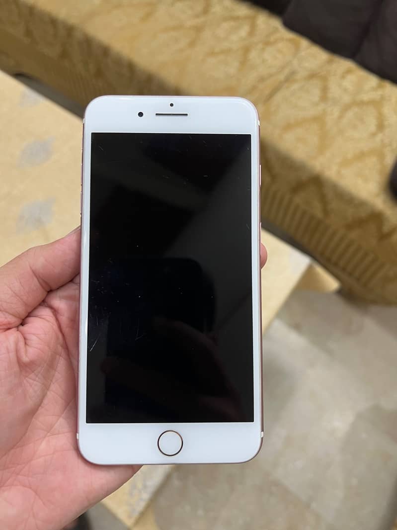 Apple iPhone 7 Plus 3