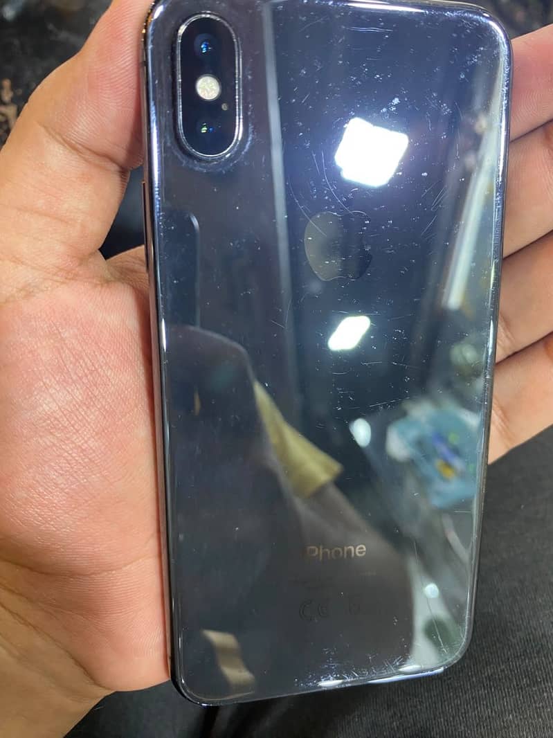 Apple iPhone X 4