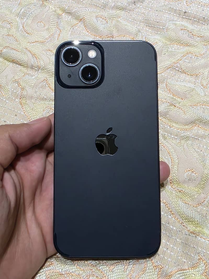 Apple iPhone 13 1