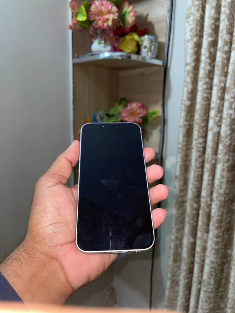 Apple iPhone 14 3