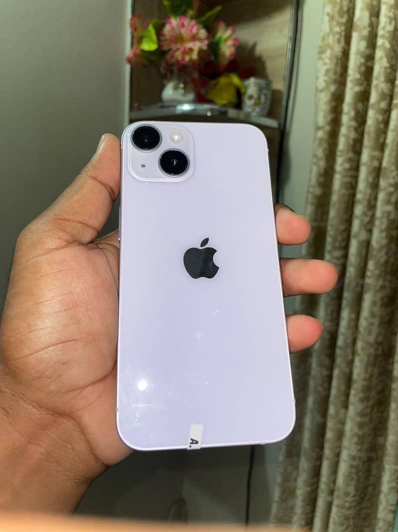 Apple iPhone 14 4