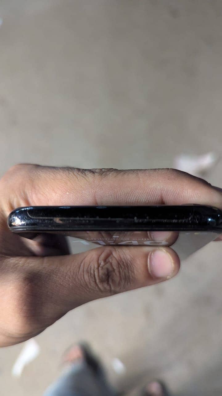 Apple iPhone X 4