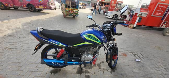 Honda cb125f 2023