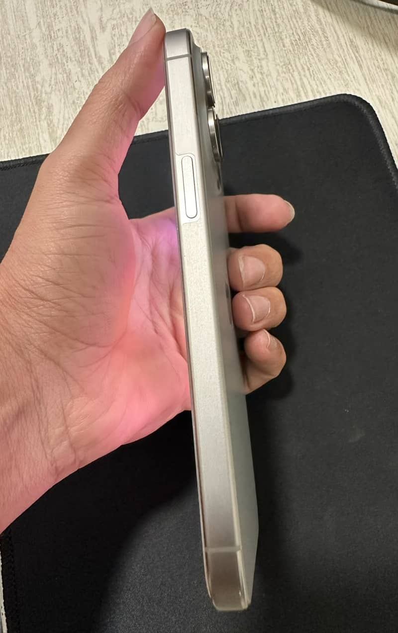 Apple iPhone 15 Pro Max 5