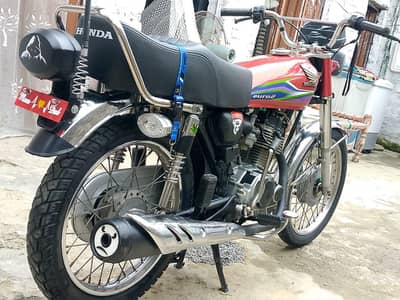 Honda 125 cc bike for sale 2017 model WhatsApp number 0323=400=1308