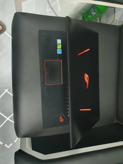 Asus Rog Zephyrus 17.3" inch