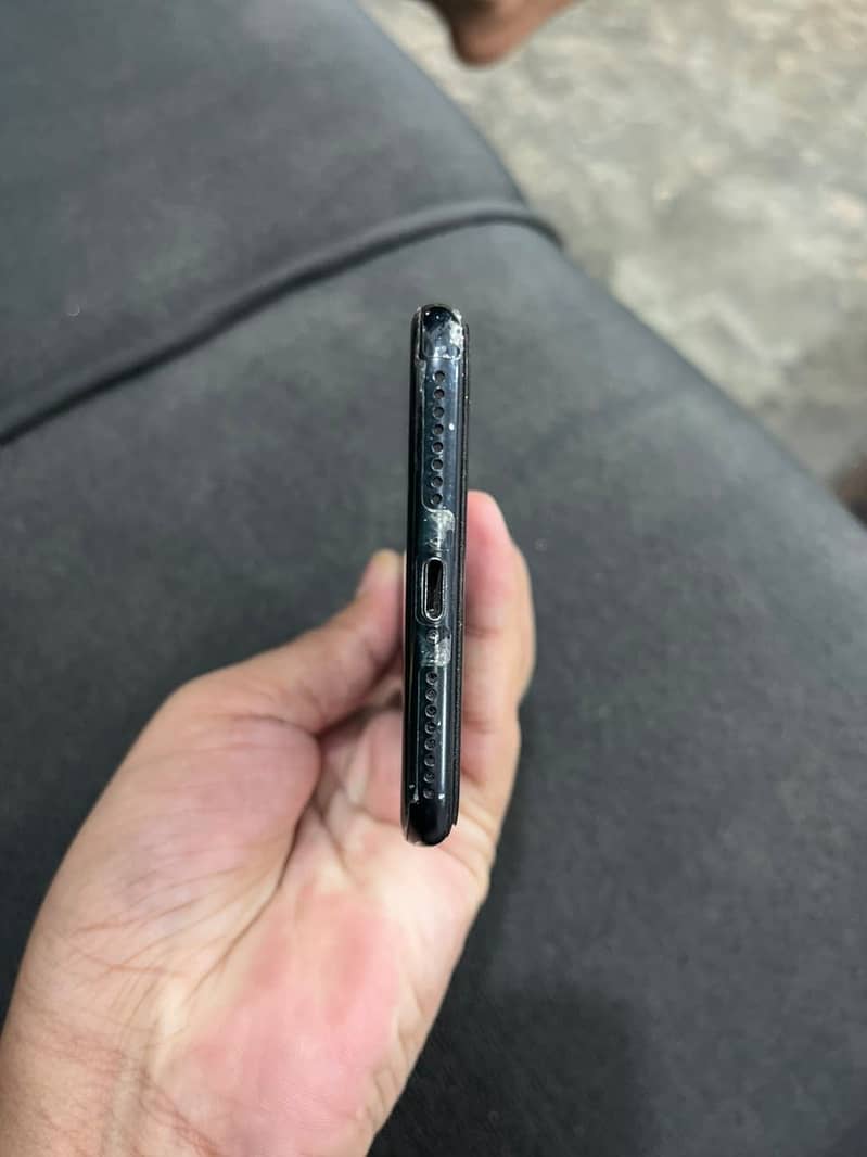 Apple iPhone 7 Plus 2