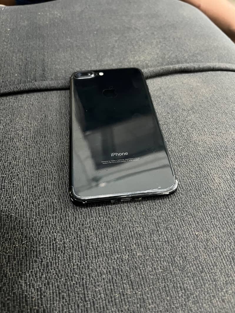 Apple iPhone 7 Plus 3