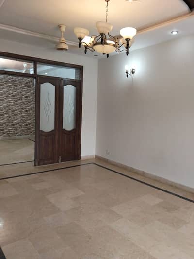 7 Marla Upper Portion With All Basic Necessities