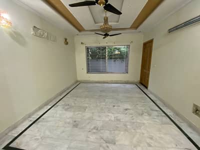 10 Marla Ground Floor With All Basic Necessities