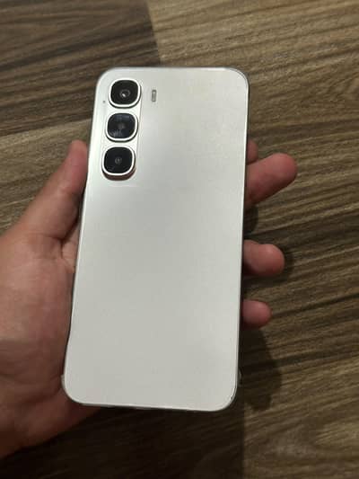 Infinix Hot 60 Pro 8/128 Full Box PtA Approved 9m Warrenty