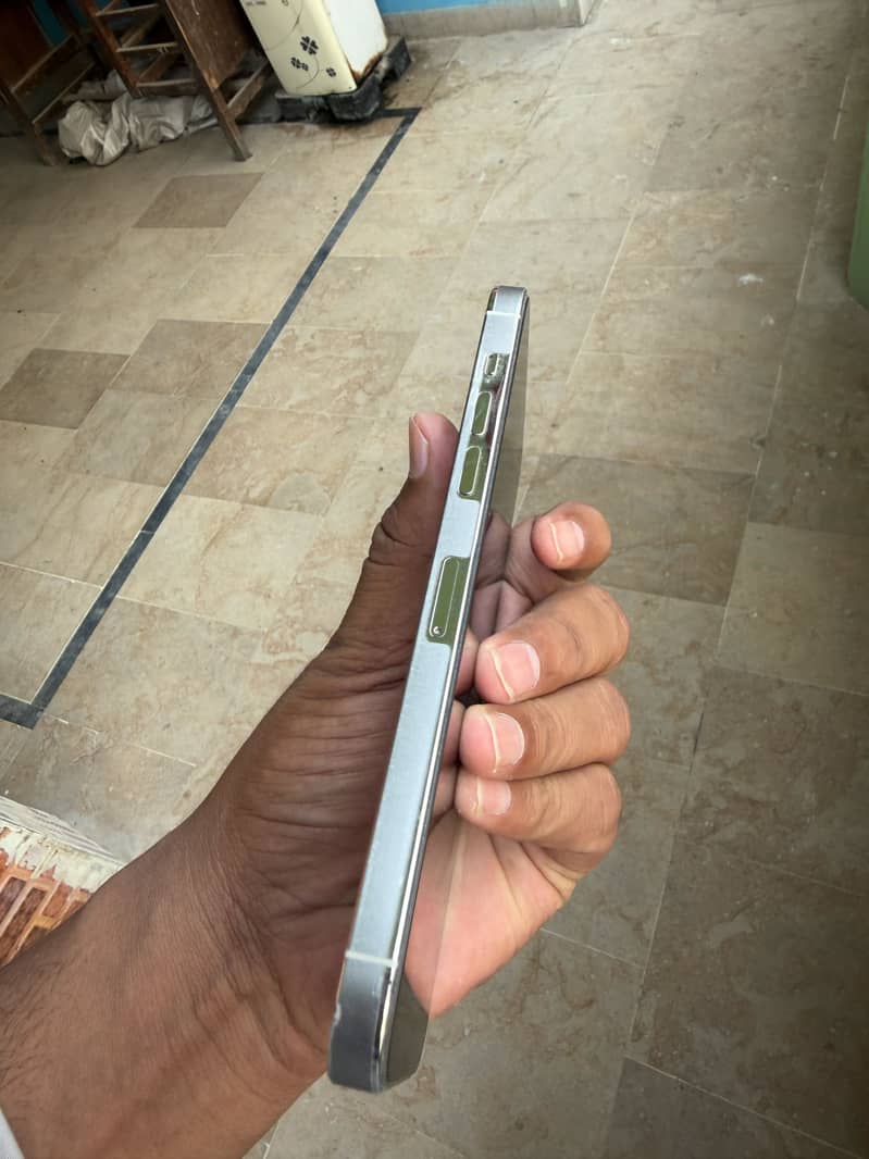 Apple iPhone 14 Pro Max 5