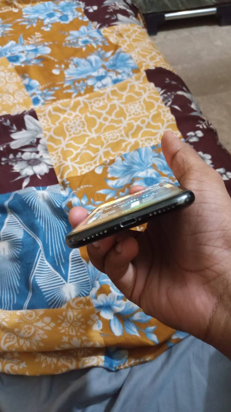 Apple iPhone X 2