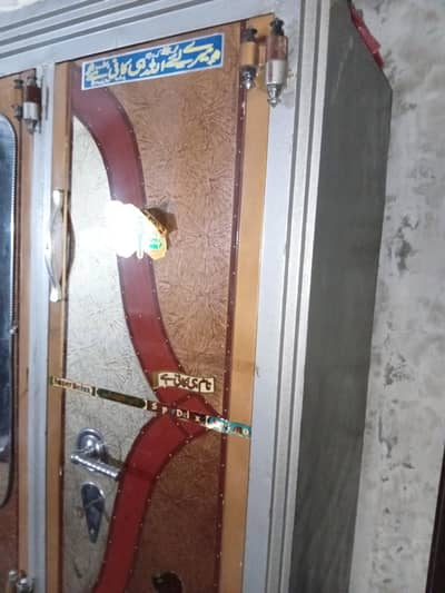 10/9 new 3 door almari
