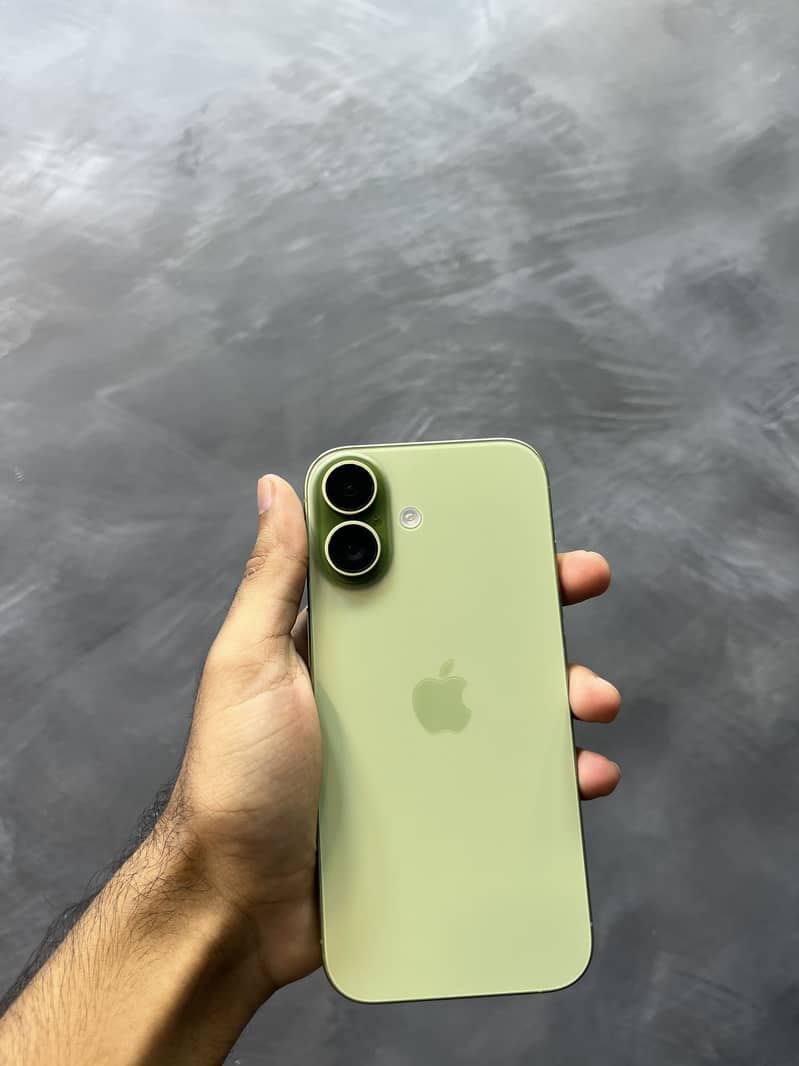 Apple iPhone 17 0