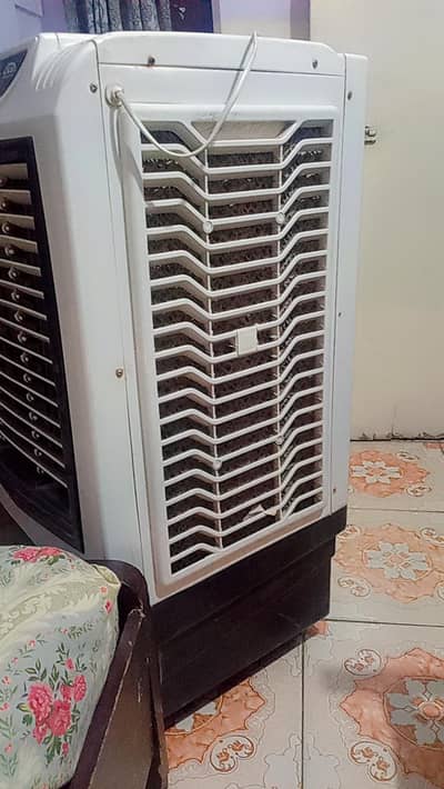 NB air cooler 20 liters water tup cool and smooth air with ice cubes