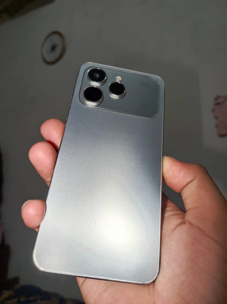 Tecno Spark 40 2