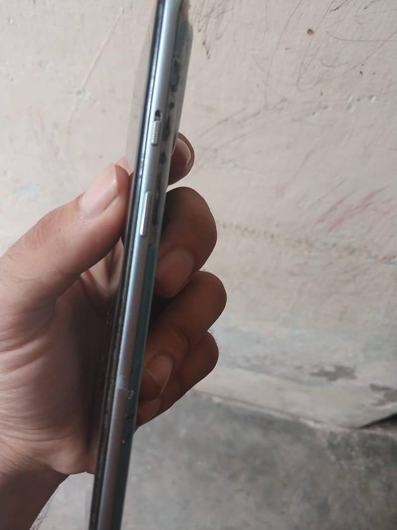 One Plus 9R 1