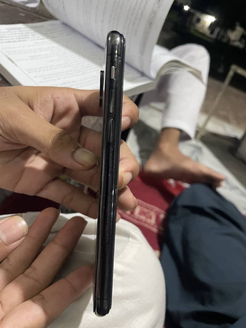 Apple iPhone X 2