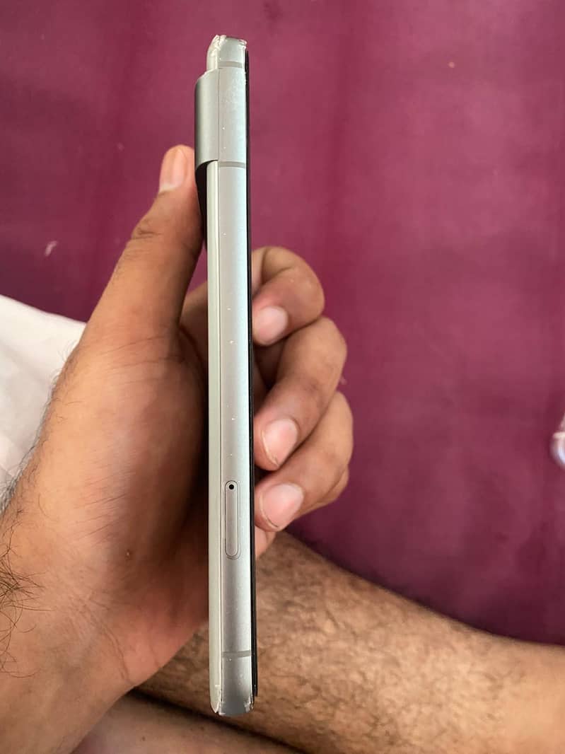 Google Pixel 8 3