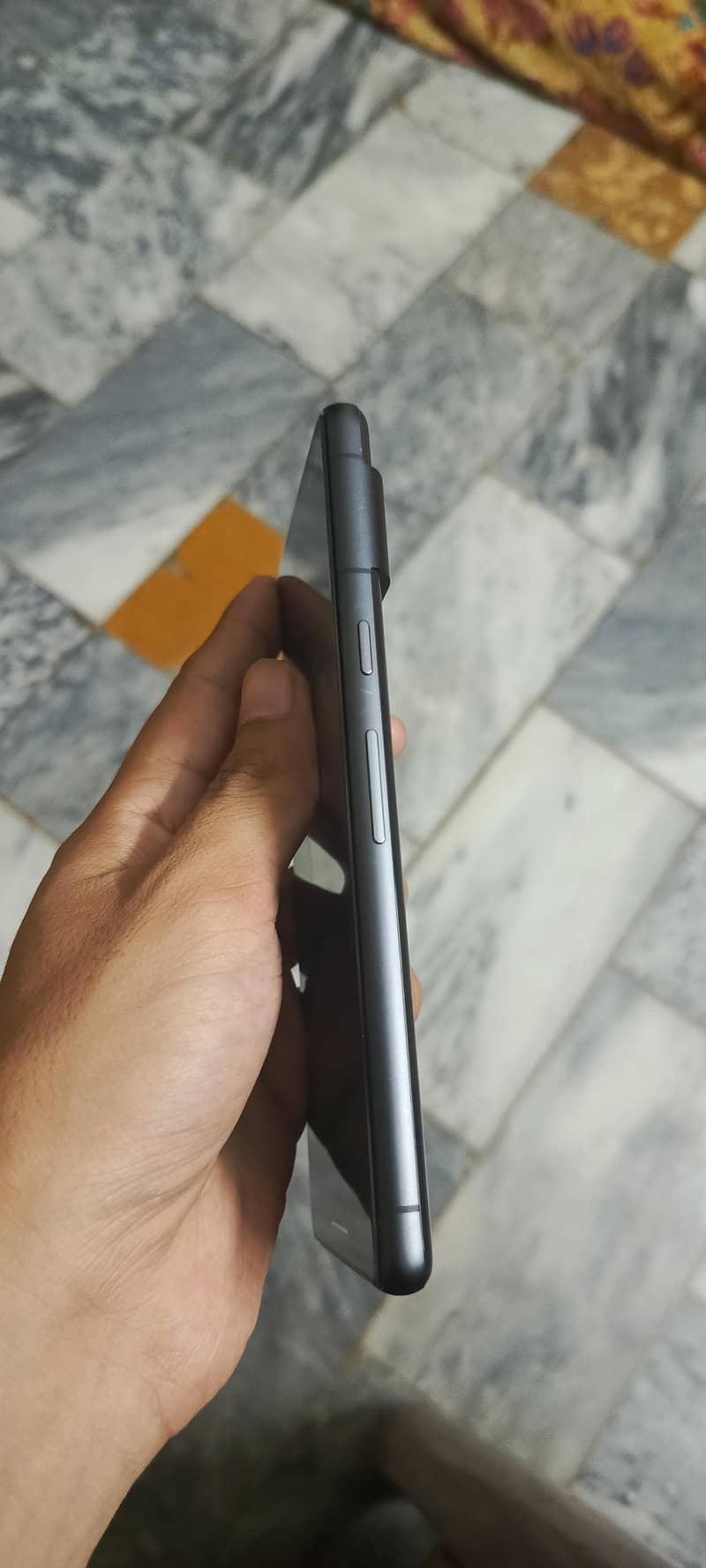 Google Pixel 7 4