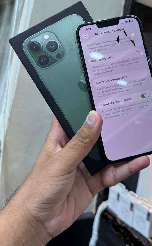 Apple iPhone 13 Pro Max 0