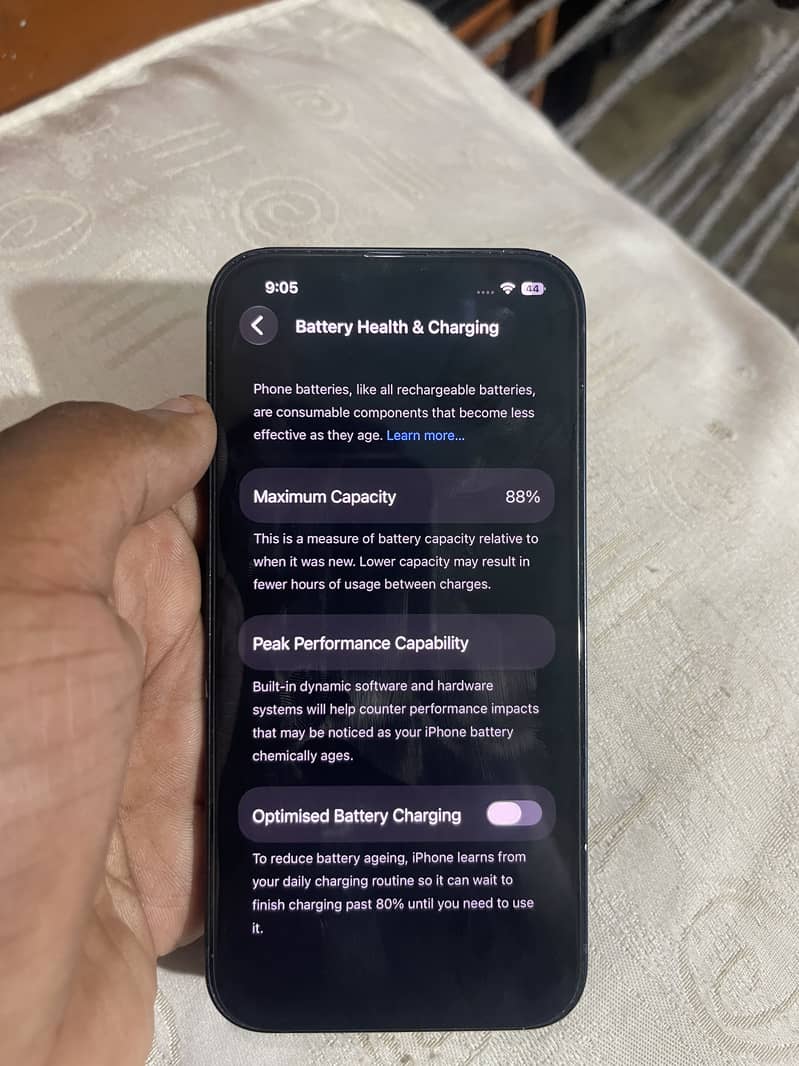 Apple iPhone 13 2