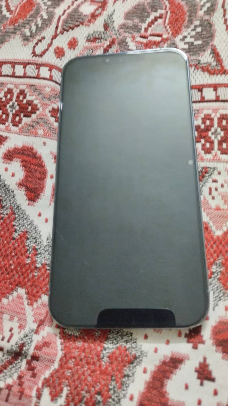 Apple iPhone 13 1