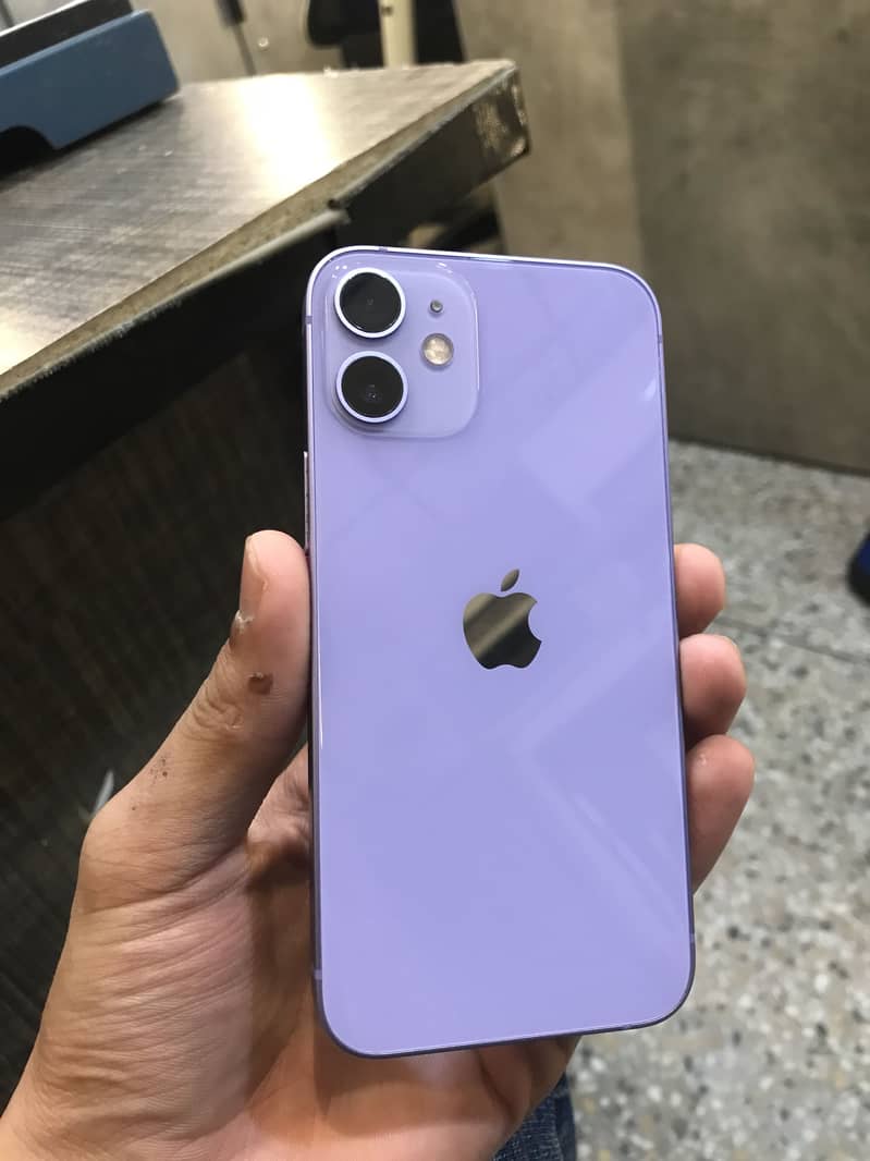 Apple iPhone 12 mini 0