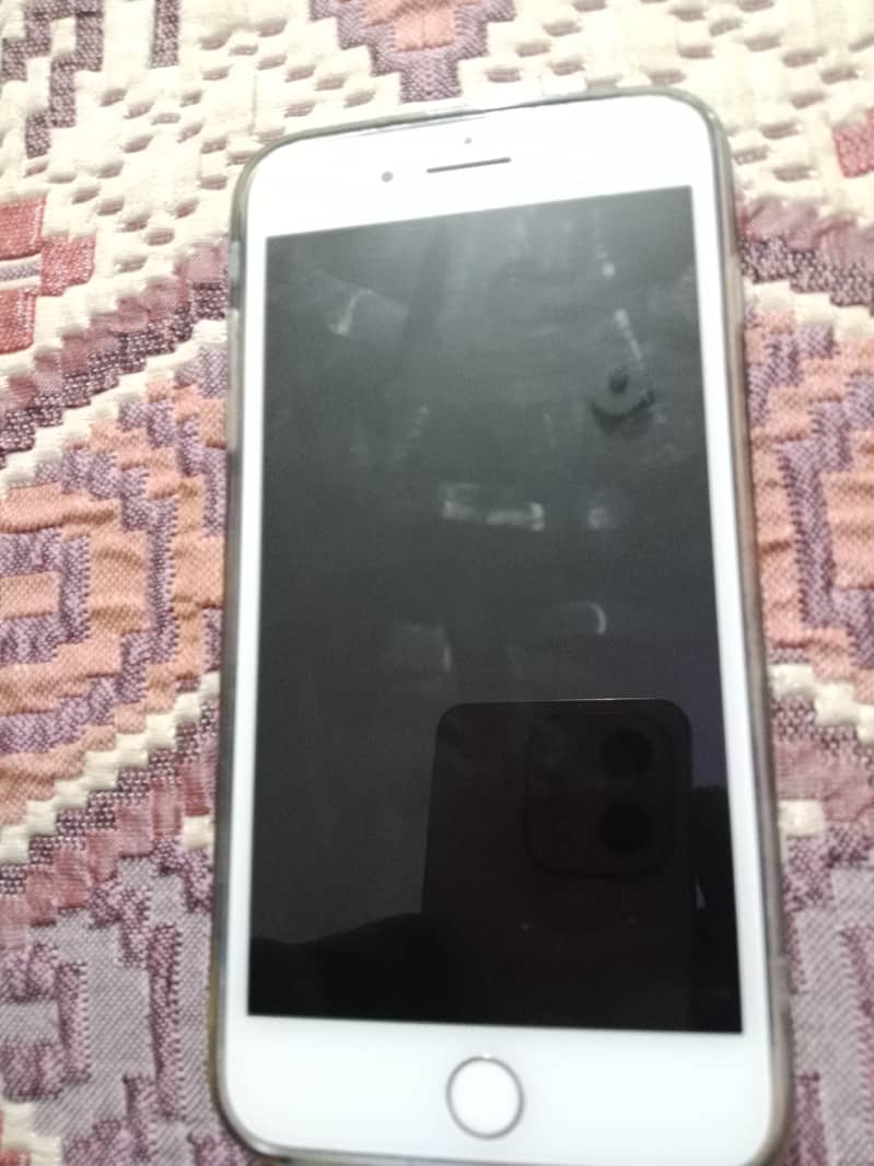 Apple iPhone 8 Plus 0