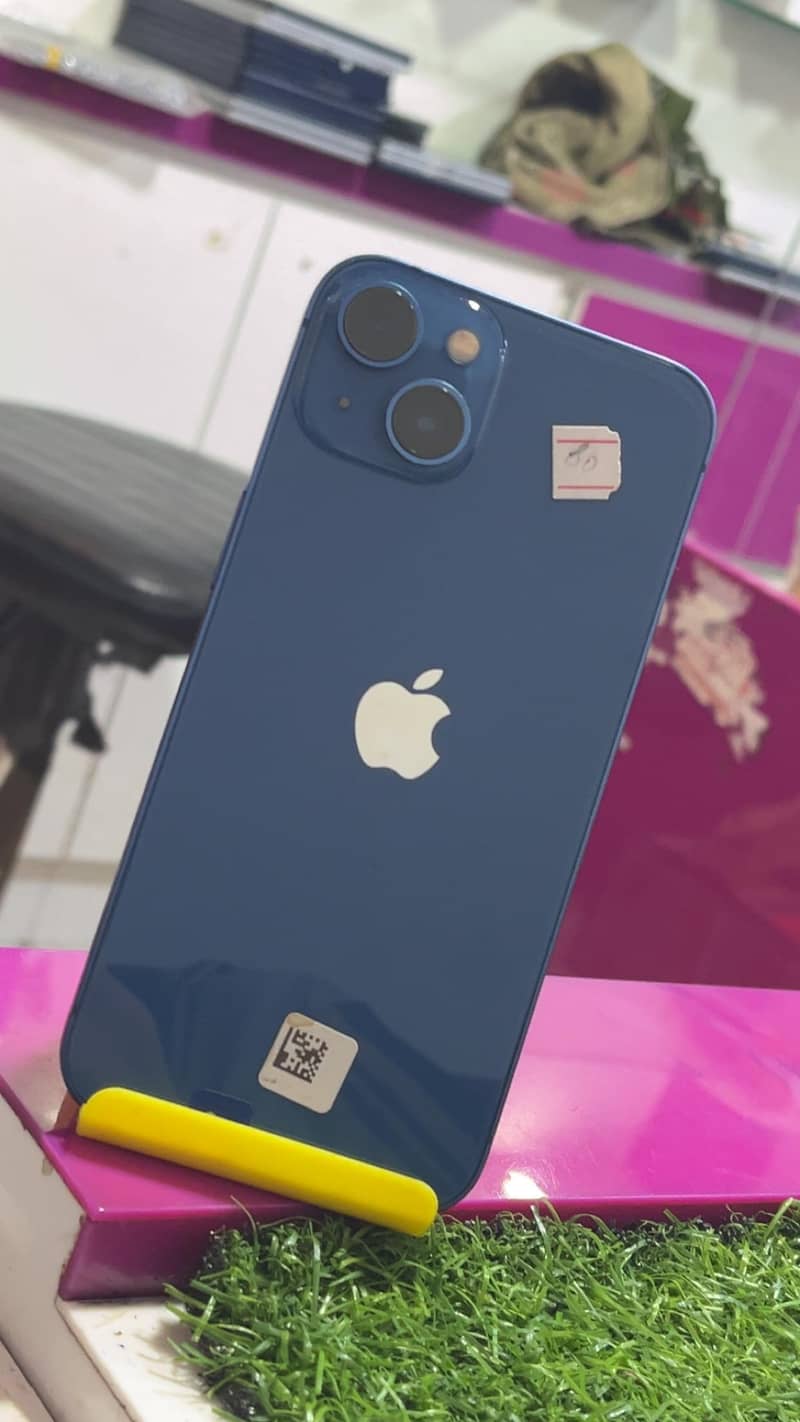 Apple iPhone 13 0