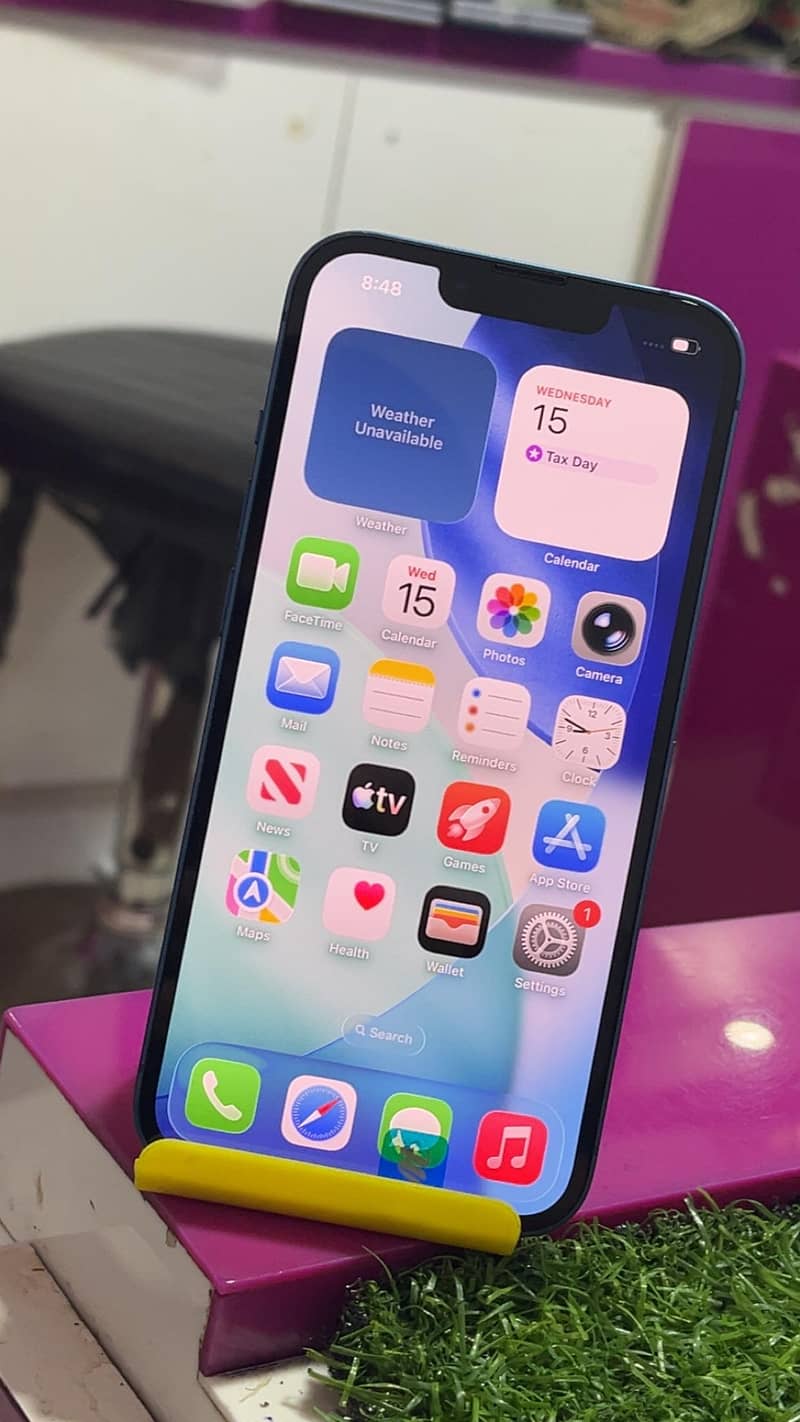Apple iPhone 13 2