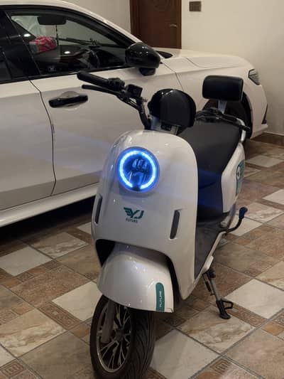 Yj future new scooter