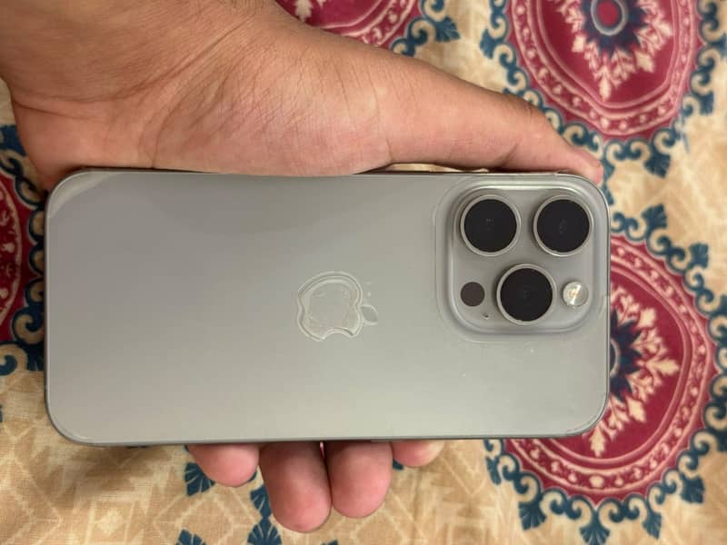 Apple iPhone 15 Pro 1