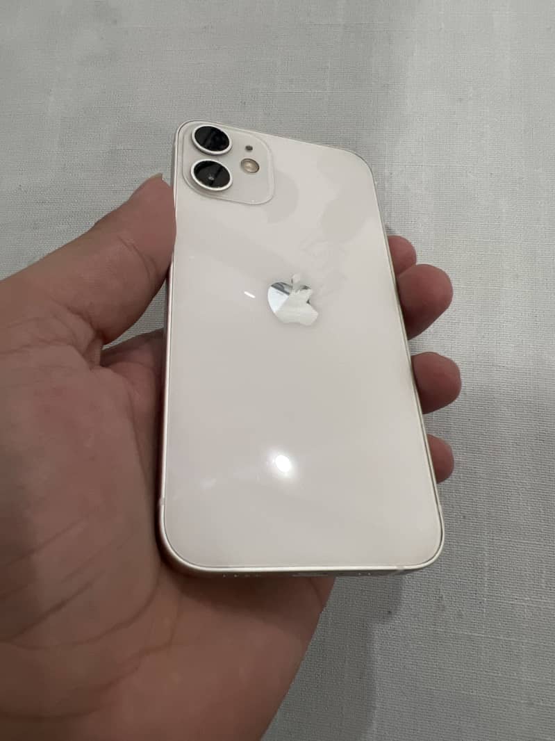 Apple iPhone 12 mini 0