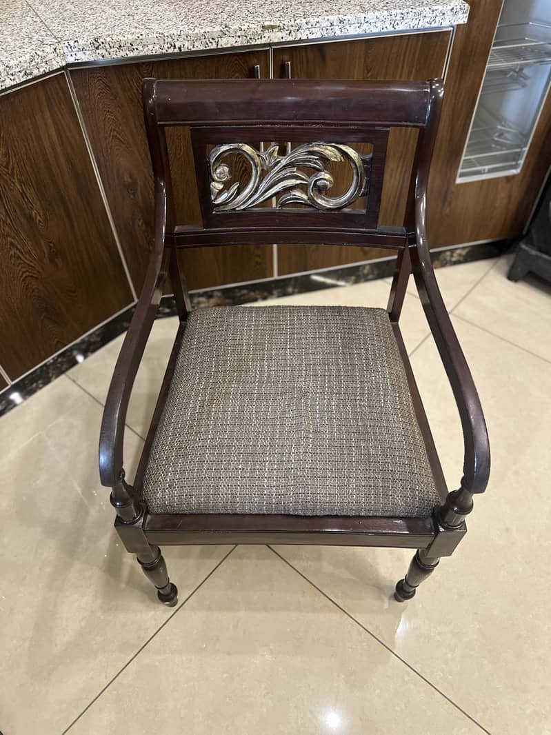 Chairs 0