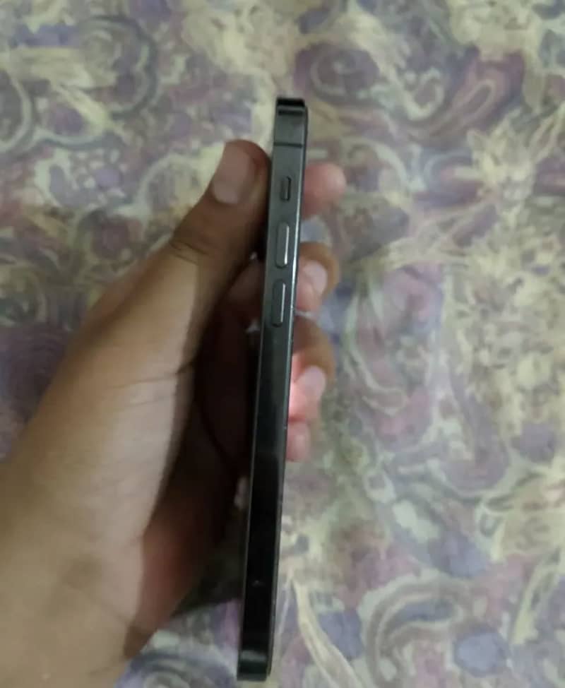 Apple iPhone 12 Pro 1