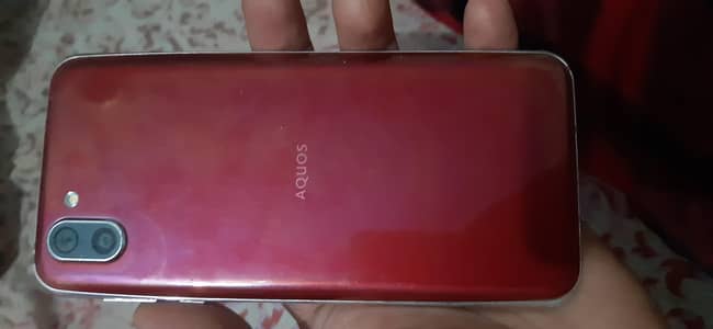 Sharp Aquos R2