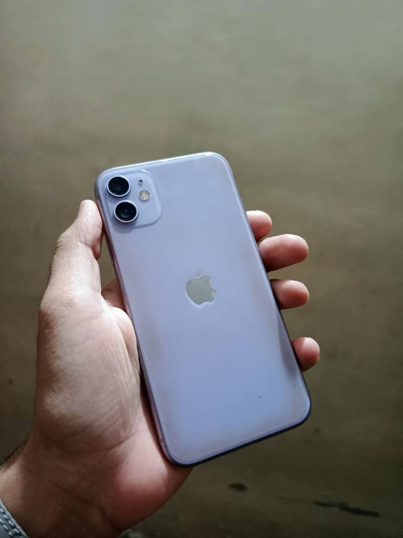 Apple iPhone 11 0