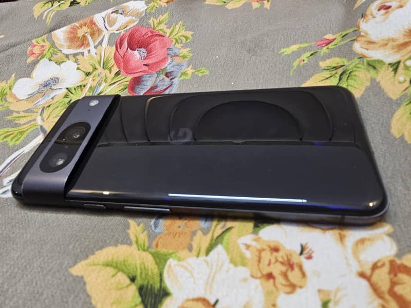 Google Pixel 8 3
