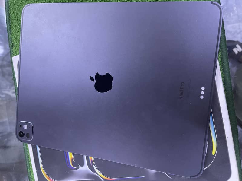 Ipad m4 12.9 inch 0