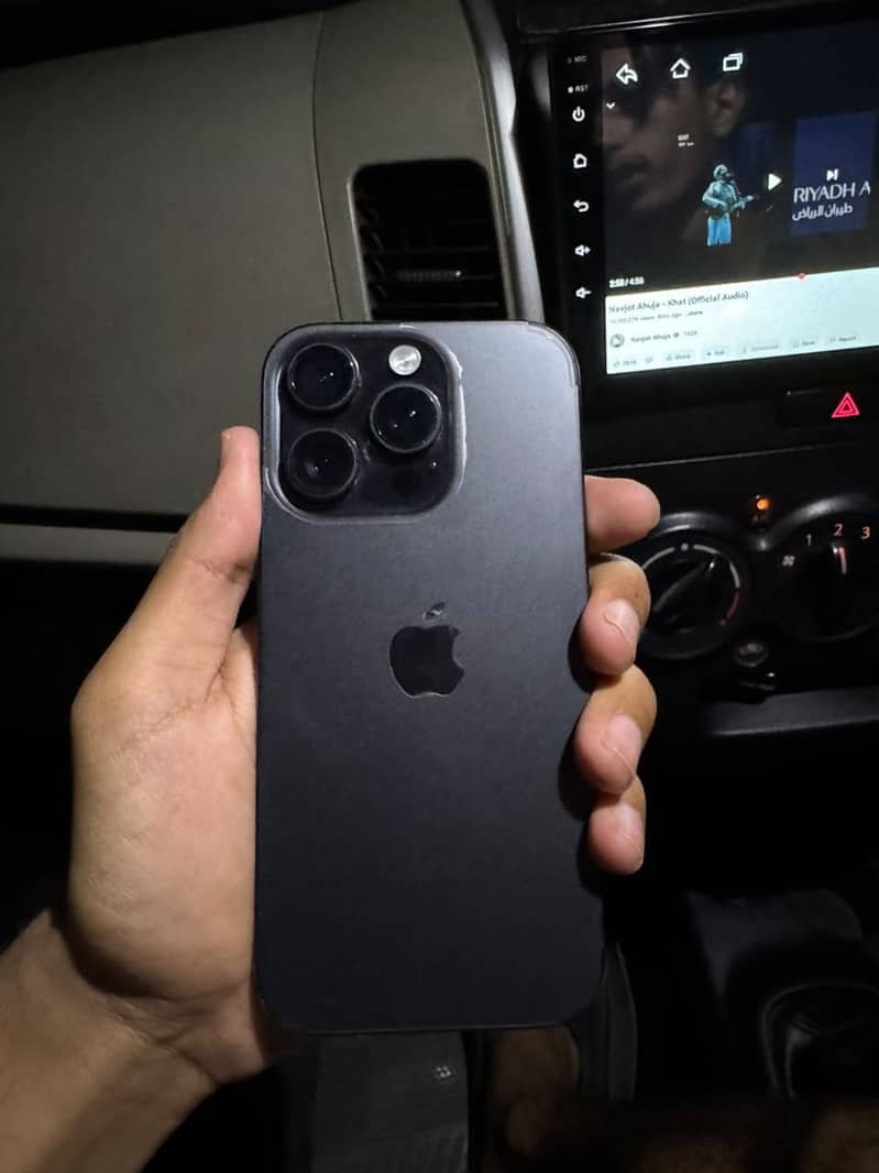 Apple iPhone 16 Pro 6
