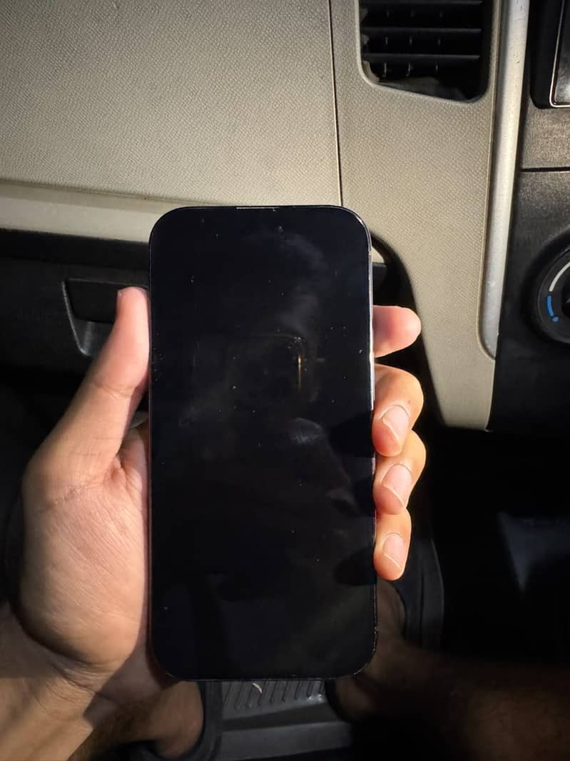 Apple iPhone 16 Pro 8